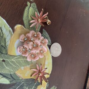 MCM Pink Flowers. Goldtone Clip Earrings And Brooch Jewelry mid- century